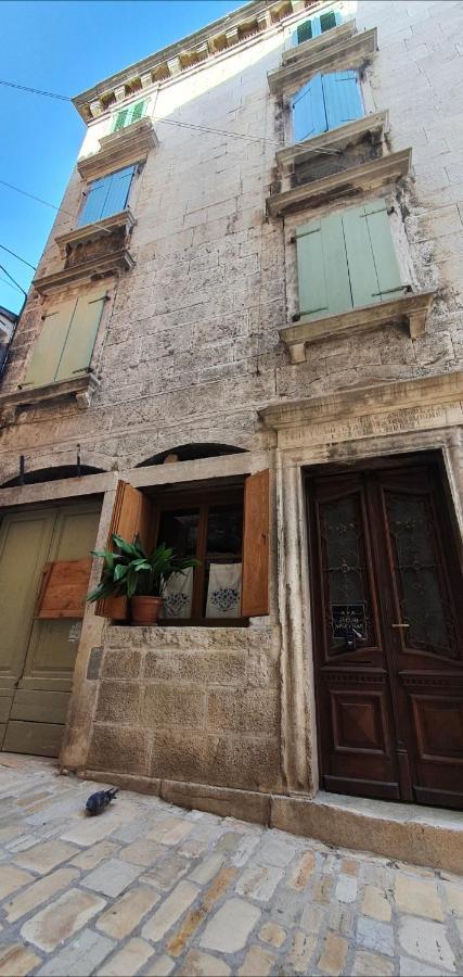 B&B Palace Basilico 1580. Ρόβινι Εξωτερικό φωτογραφία